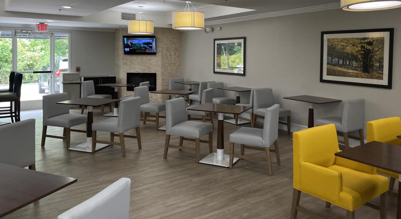 Comfort I-85 Hotel 3*